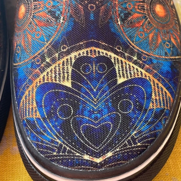 Yes We Vibe Size 6 - Picture 7 of 8